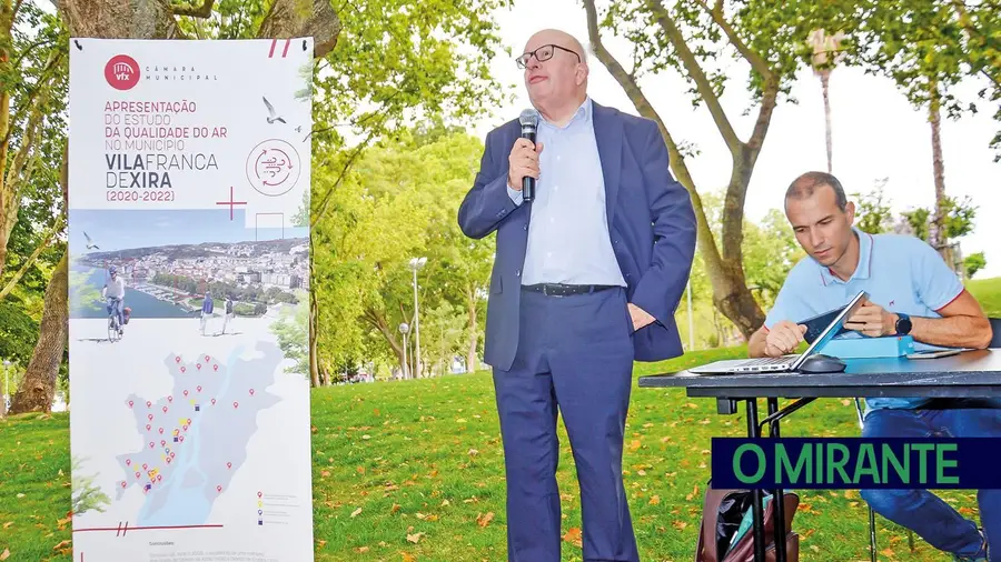 Concentração de partículas no ar em Alhandra baixou mas continua a haver picos de poluição