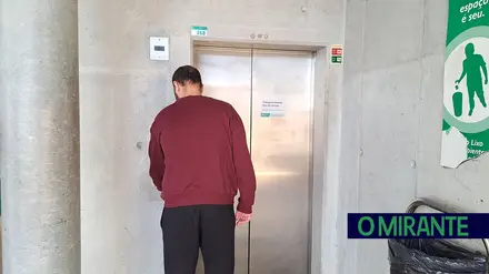 Falta de materiais atrasa reparação de elevador na estação da Póvoa de Santa Iria
