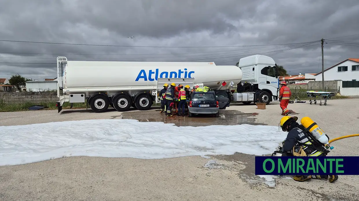 Exercício com matérias perigosas mobilizou meios de socorro em Samora Correia