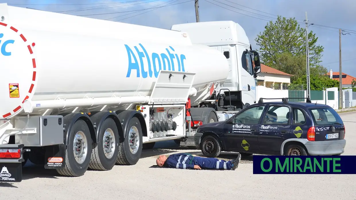 Exercício com matérias perigosas mobilizou meios de socorro em Samora Correia