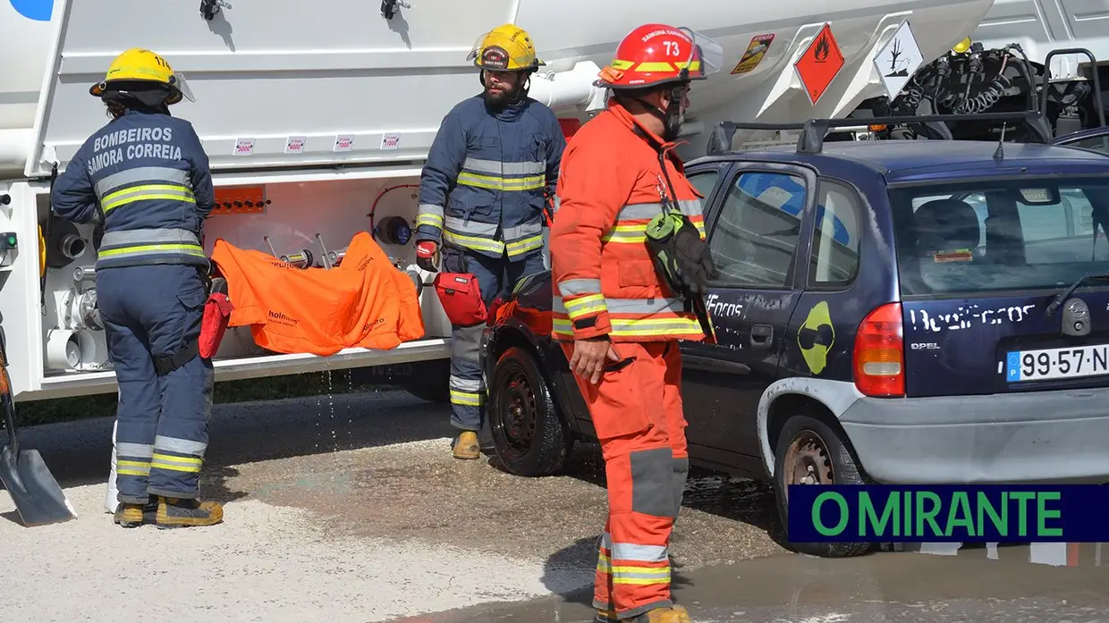 Exercício com matérias perigosas mobilizou meios de socorro em Samora Correia