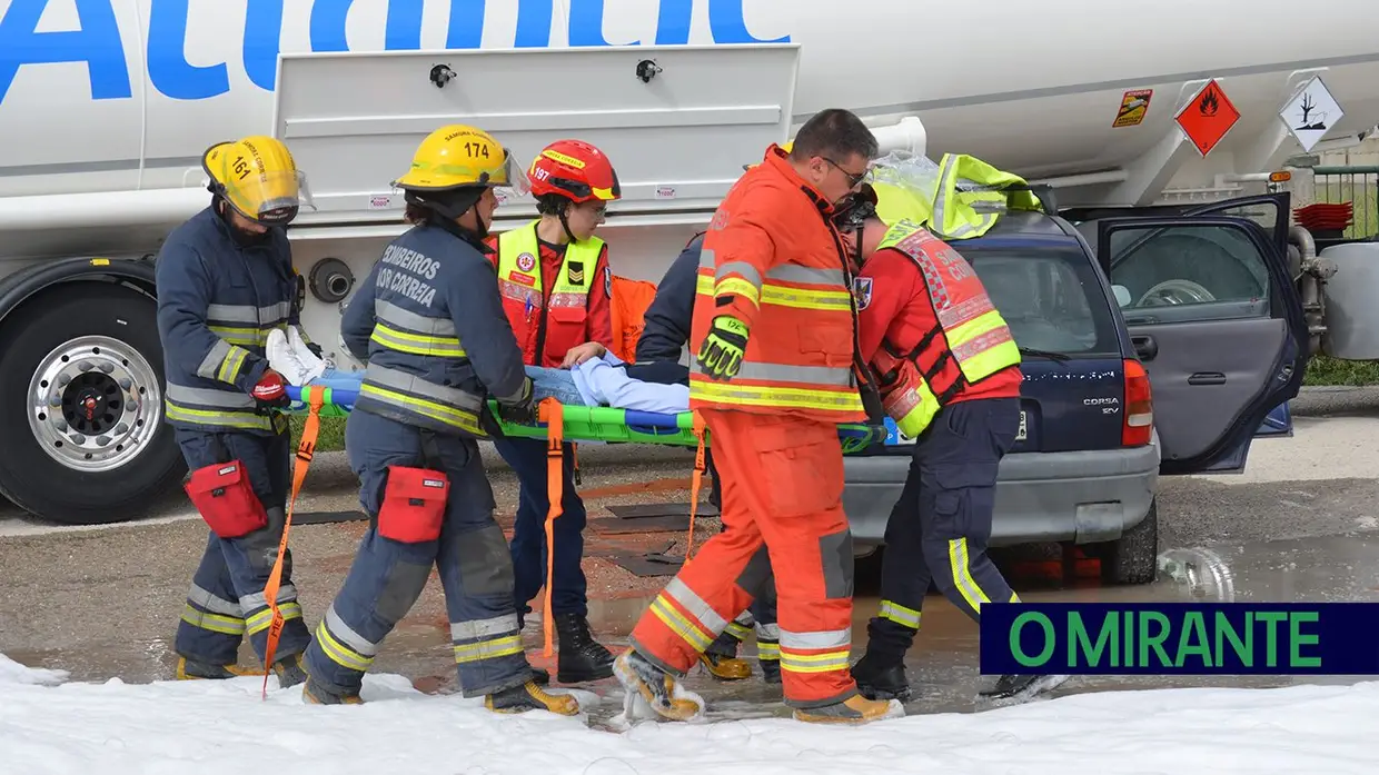 Exercício com matérias perigosas mobilizou meios de socorro em Samora Correia