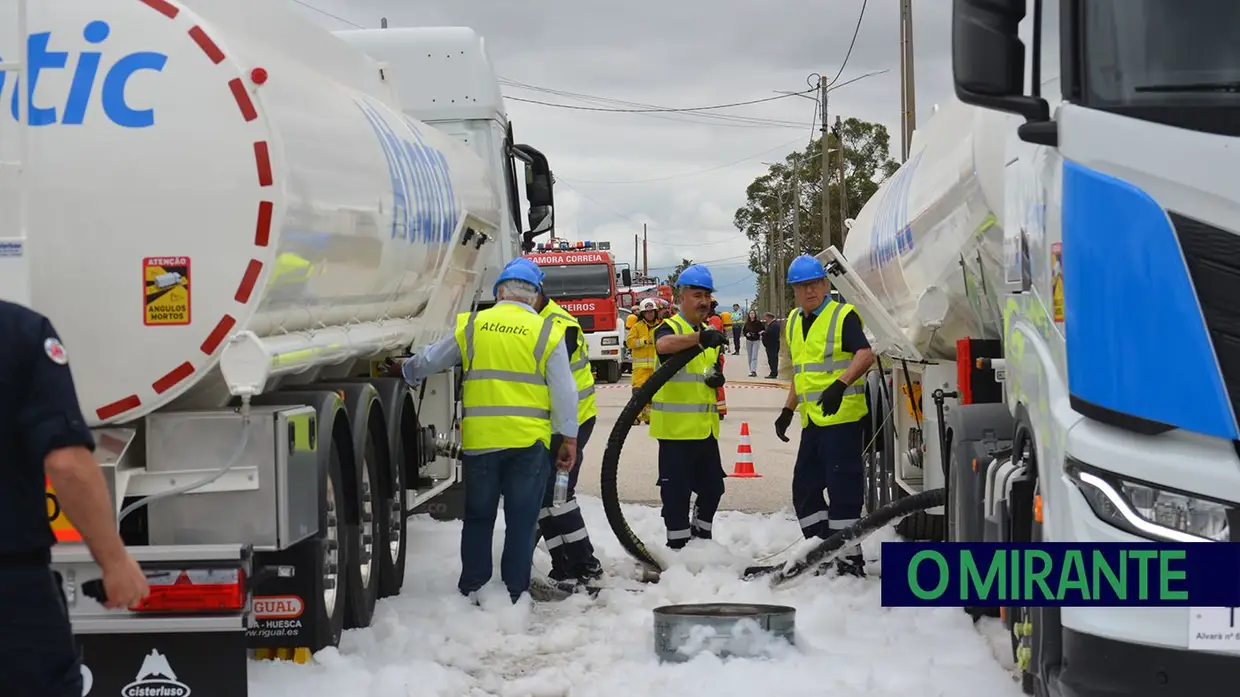 Exercício com matérias perigosas mobilizou meios de socorro em Samora Correia