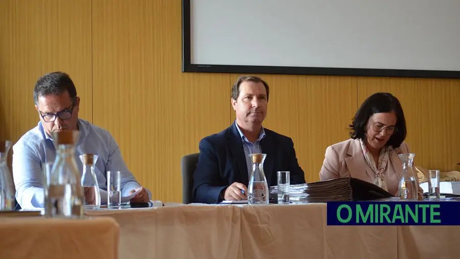 Coruche prepara reforço dos meios de socorro com nova ambulância e mais bombeiros