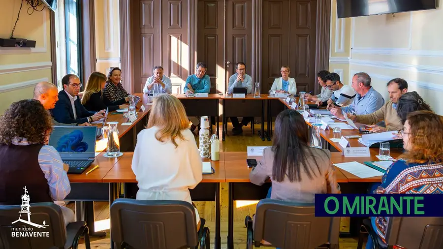 Benavente reúne pela primeira vez comissão de acompanhamento do novo aeroporto