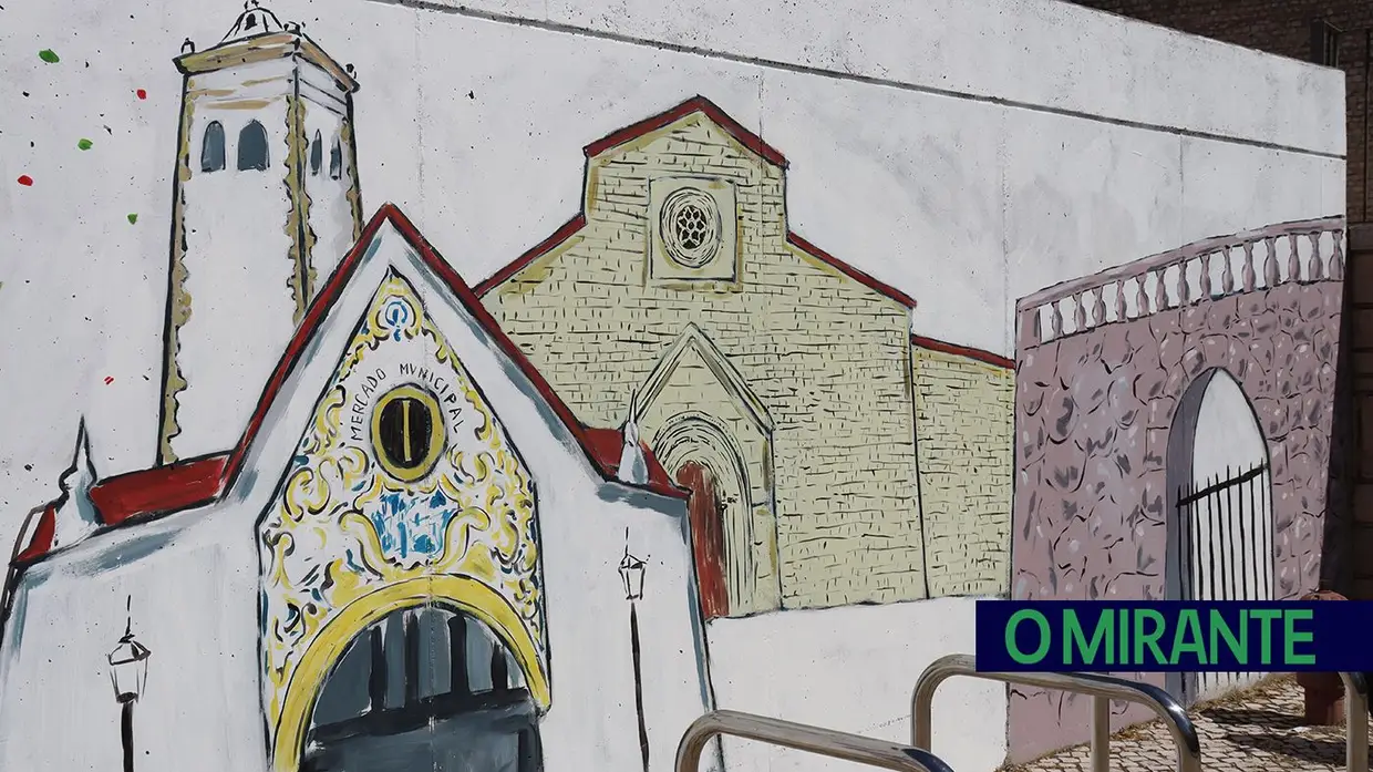 Santarém celebra identidade com novo mural no Jardim da República