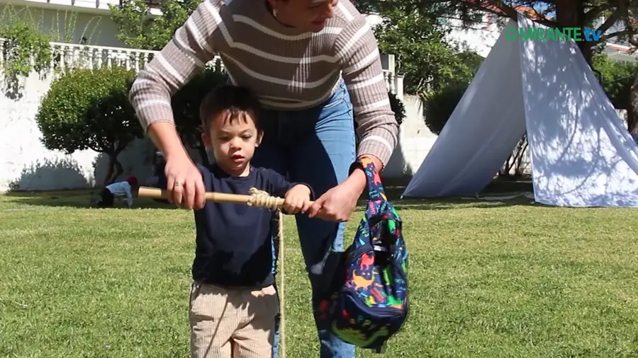 Azambuja põe famílias e crianças a brincar na rua