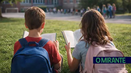 estudantes leitura ler foto ilustrativ