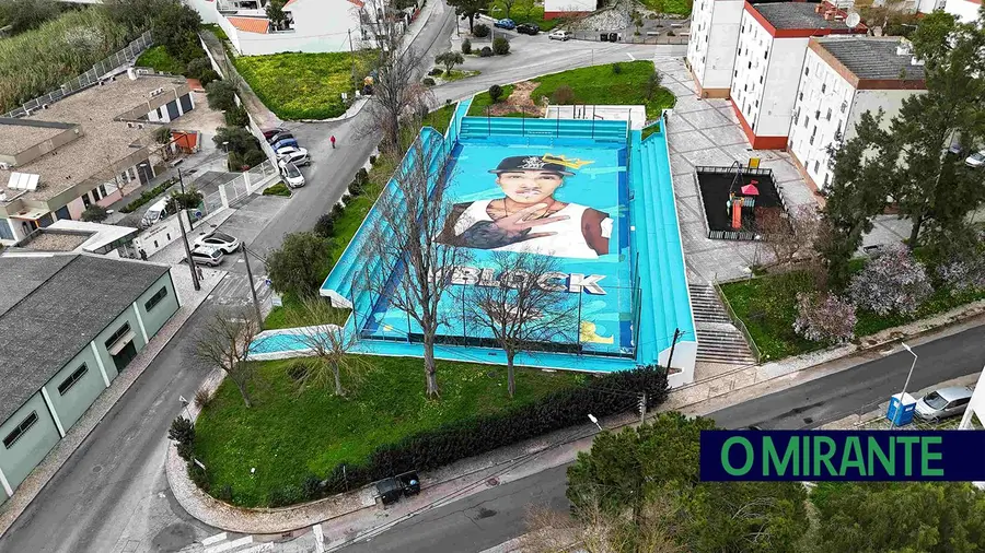 Polidesportivo de Vialonga requalificado com homenagem a João Rossi