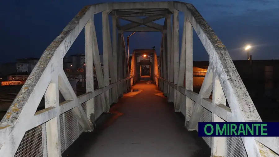 Entroncamento vai renovar iluminação da ponte pedonal