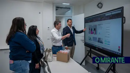 Chamusca investe mais de 30 mil euros em painéis interactivos para modernizar ensino secundário
