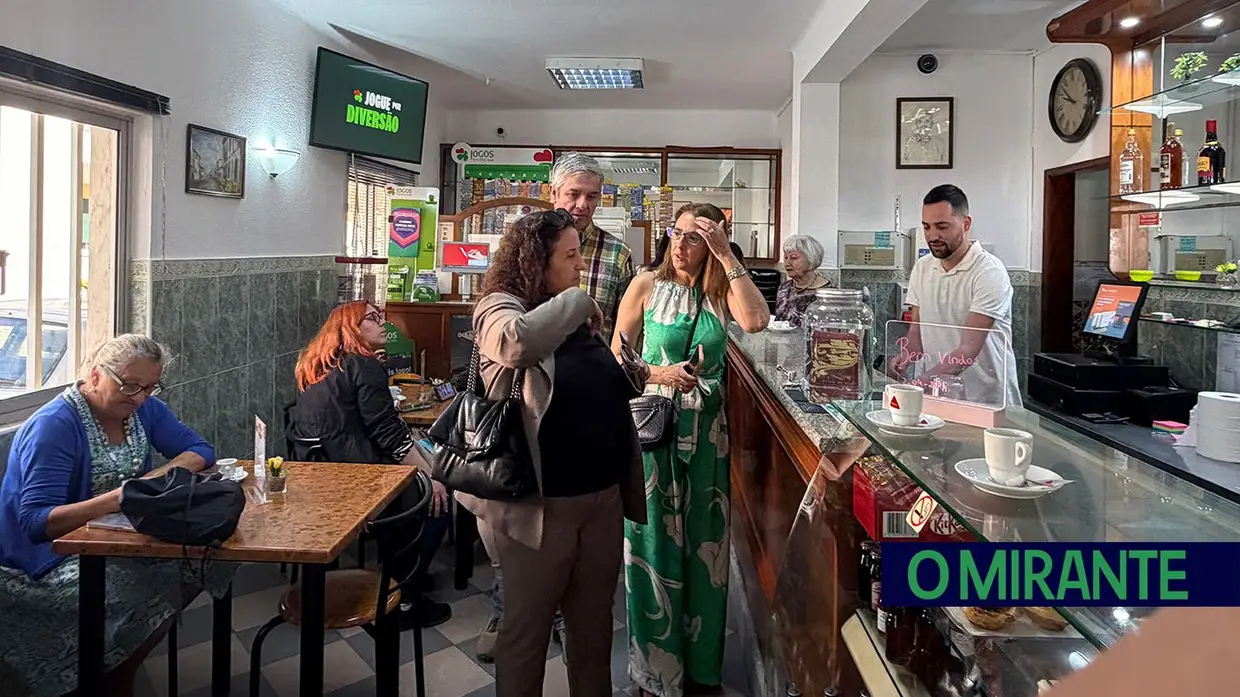 Café Restaurante Tik Tak no Tramagal já reabriu