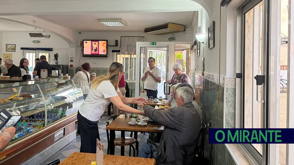 Café Restaurante Tik Tak no Tramagal já reabriu