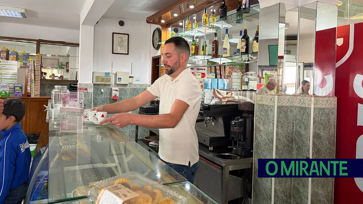 Café Restaurante Tik Tak no Tramagal já reabriu