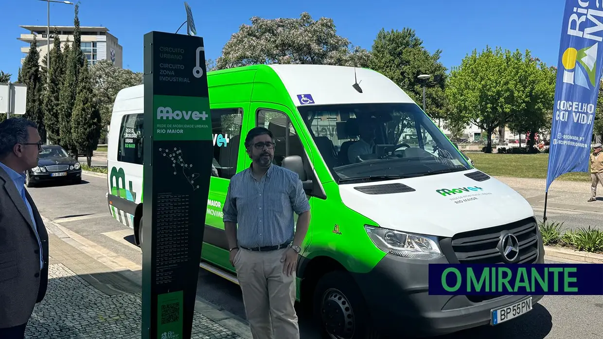 Mini-autocarro é aposta para melhorar a mobilidade em Rio Maior