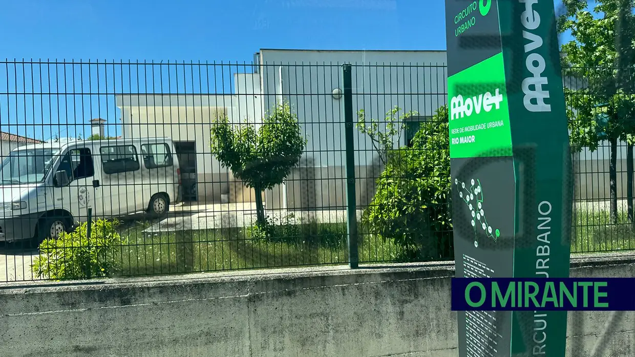 Mini-autocarro é aposta para melhorar a mobilidade em Rio Maior