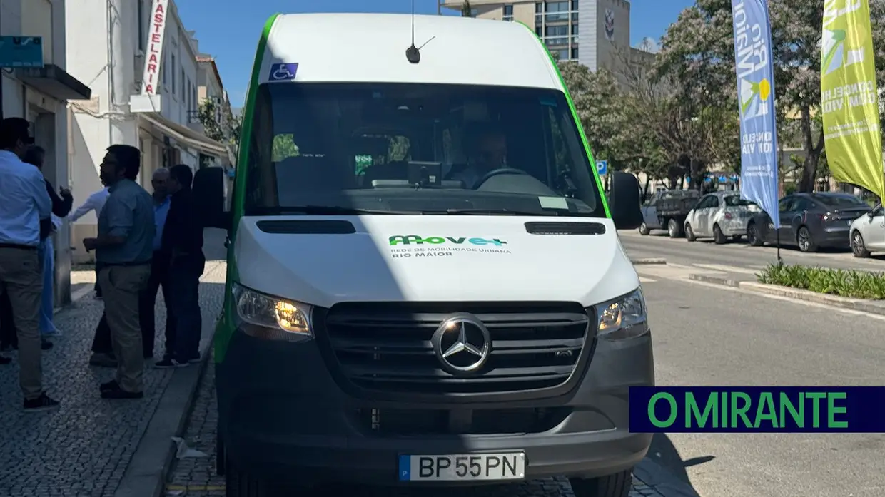 Mini-autocarro é aposta para melhorar a mobilidade em Rio Maior