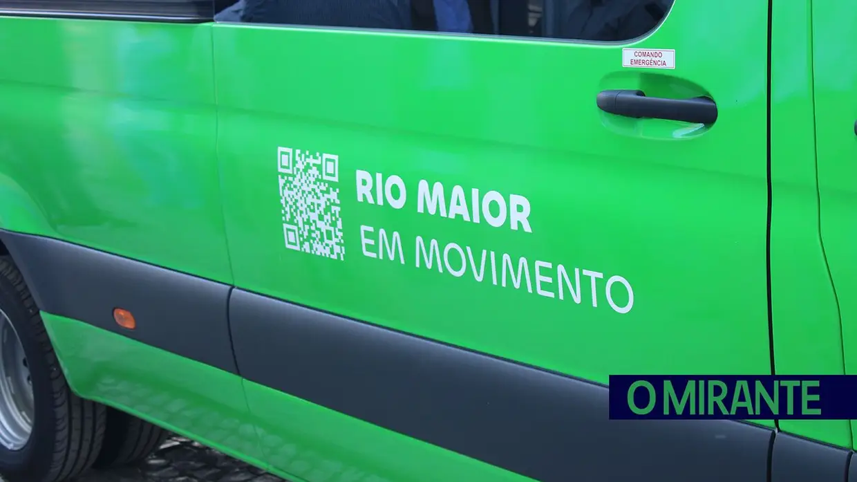 Mini-autocarro é aposta para melhorar a mobilidade em Rio Maior