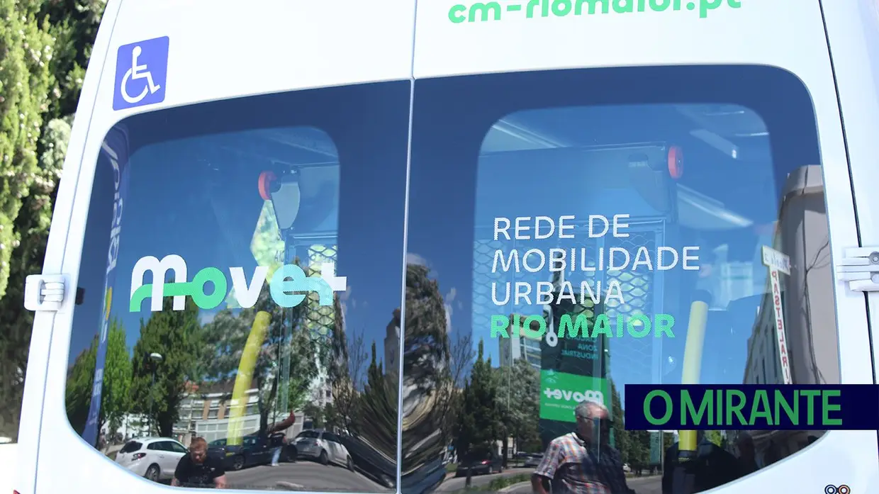 Mini-autocarro é aposta para melhorar a mobilidade em Rio Maior