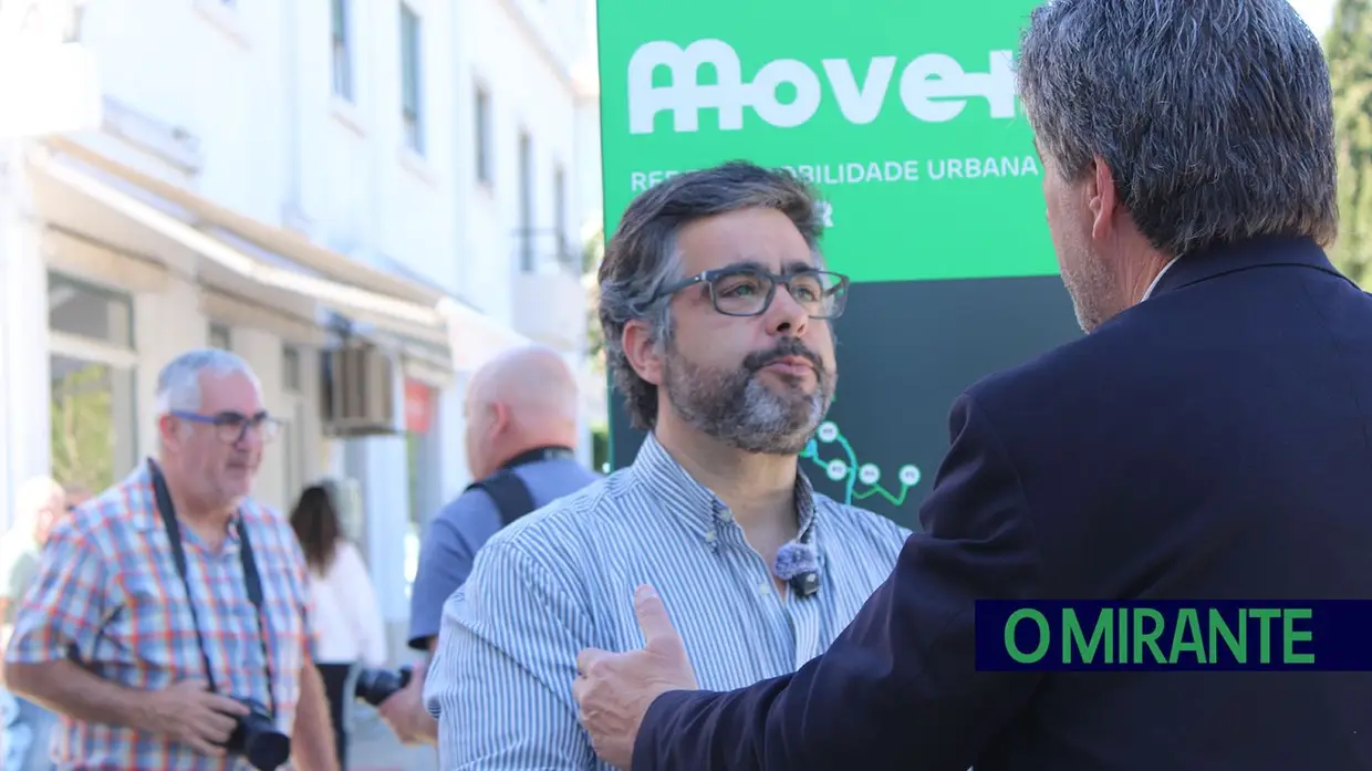 Mini-autocarro é aposta para melhorar a mobilidade em Rio Maior