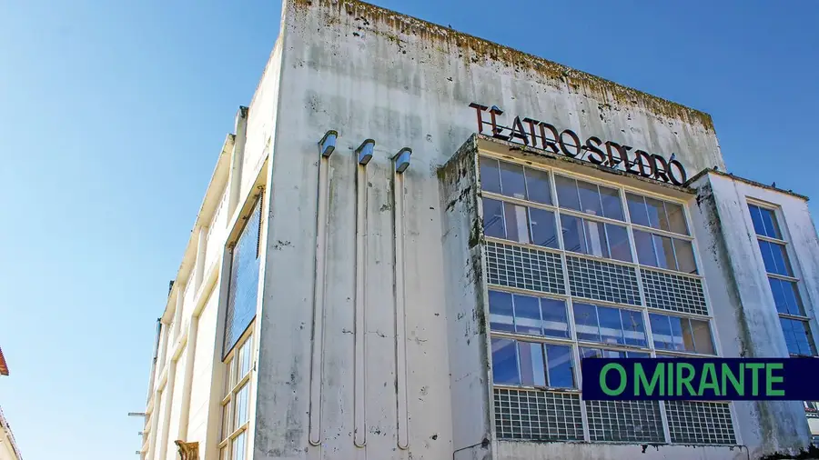 Abrantes trava concurso milionário do Cine-Teatro por falhas técnicas