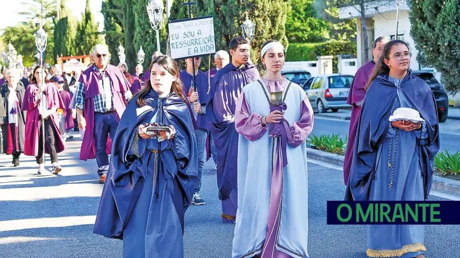 Realizou-se na Sexta-feira Santa a tradicional Procissão do Enterro do Senhor em Rio Maior