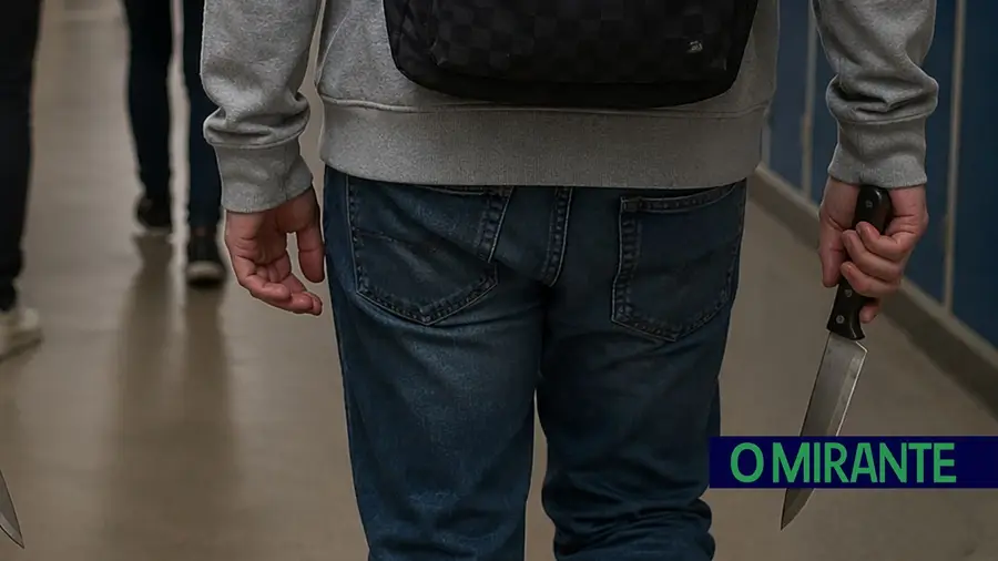 aluno faca violencia escola ilustrativ