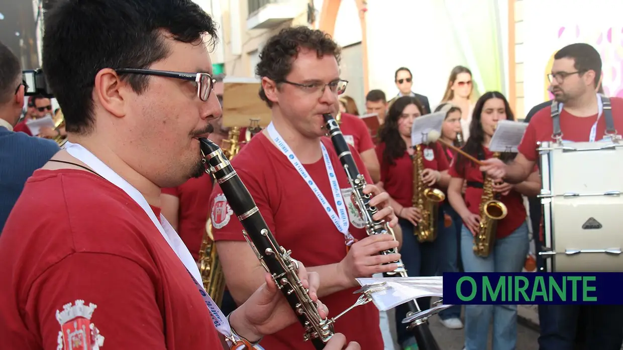 A Bandinha nasceu há 20 anos para dar ritmo à festa em Aveiras de Cima