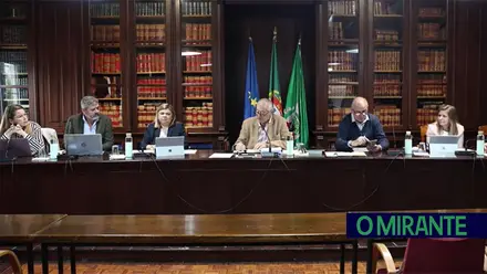 Azambuja aprova contas com lucro de 2,5 milhões e críticas da oposição