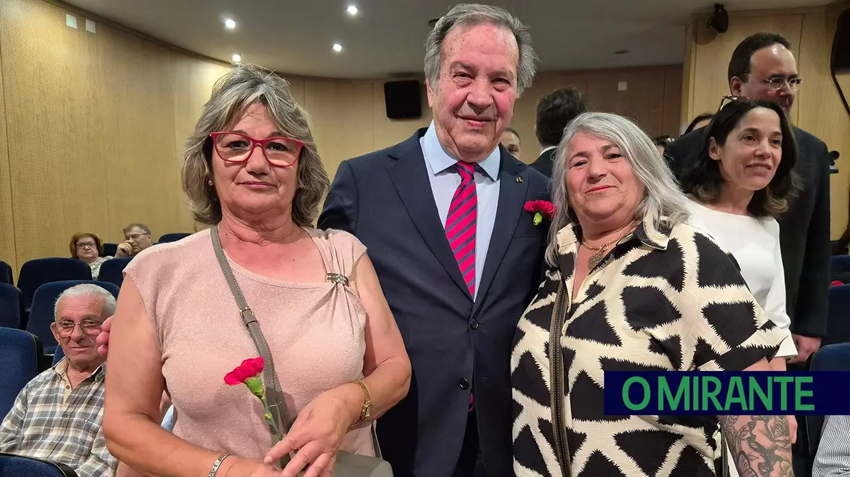 Benavente homenageou António José Ganhão com medalha de honra municipal no 25 de Abril