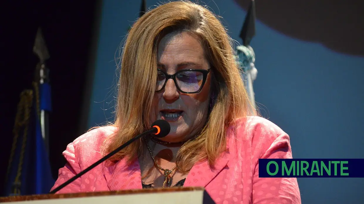 Benavente homenageou António José Ganhão com medalha de honra municipal no 25 de Abril