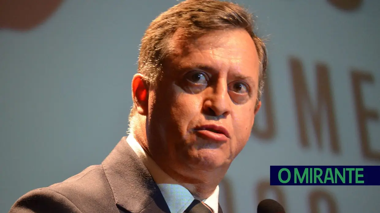 Benavente homenageou António José Ganhão com medalha de honra municipal no 25 de Abril