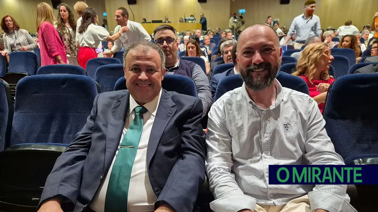 Benavente homenageou António José Ganhão com medalha de honra municipal no 25 de Abril