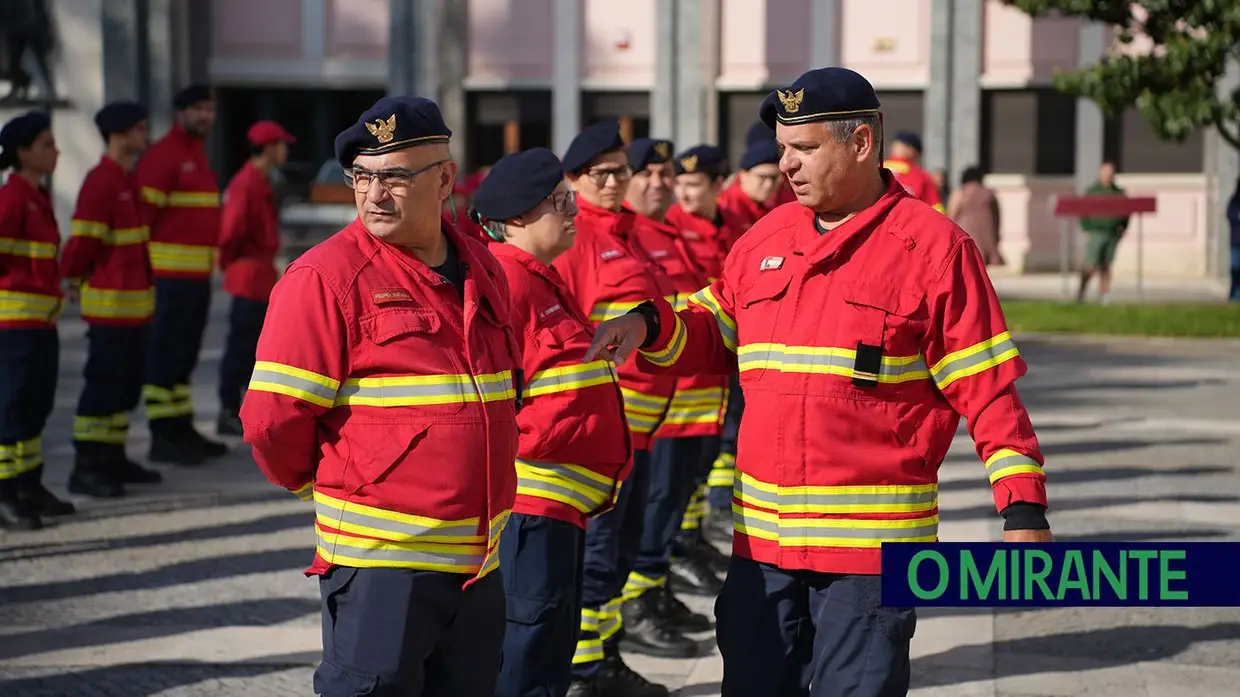 Comemorações do 25 de Abril na Golegã arrancam com homenagens