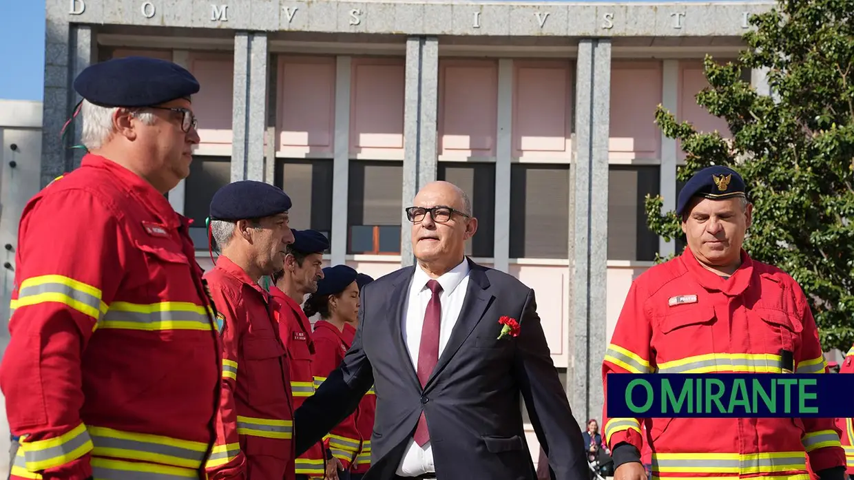 Comemorações do 25 de Abril na Golegã arrancam com homenagens