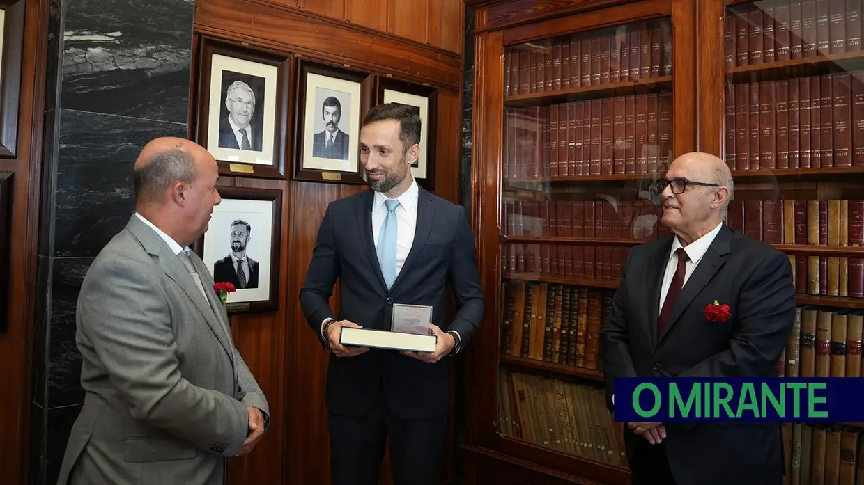 Comemorações do 25 de Abril na Golegã arrancam com homenagens