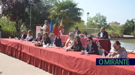 Vila Franca de Xira celebrou 25 de Abril com apelo a reforma profunda do poder local