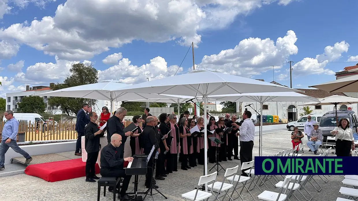 Comemorações do 25 de Abril em Abrantes com inauguração da Praça da Liberdade