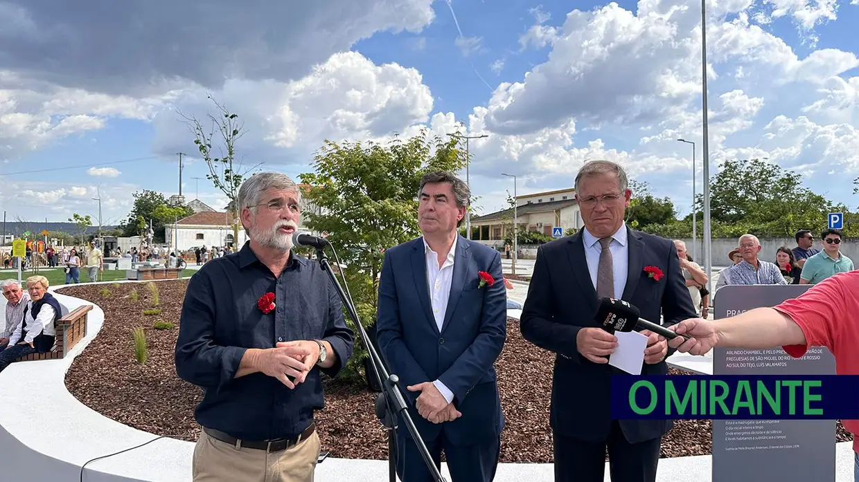 Comemorações do 25 de Abril em Abrantes com inauguração da Praça da Liberdade