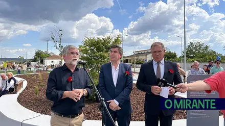 Comemorações do 25 de Abril em Abrantes com inauguração da Praça da Liberdade