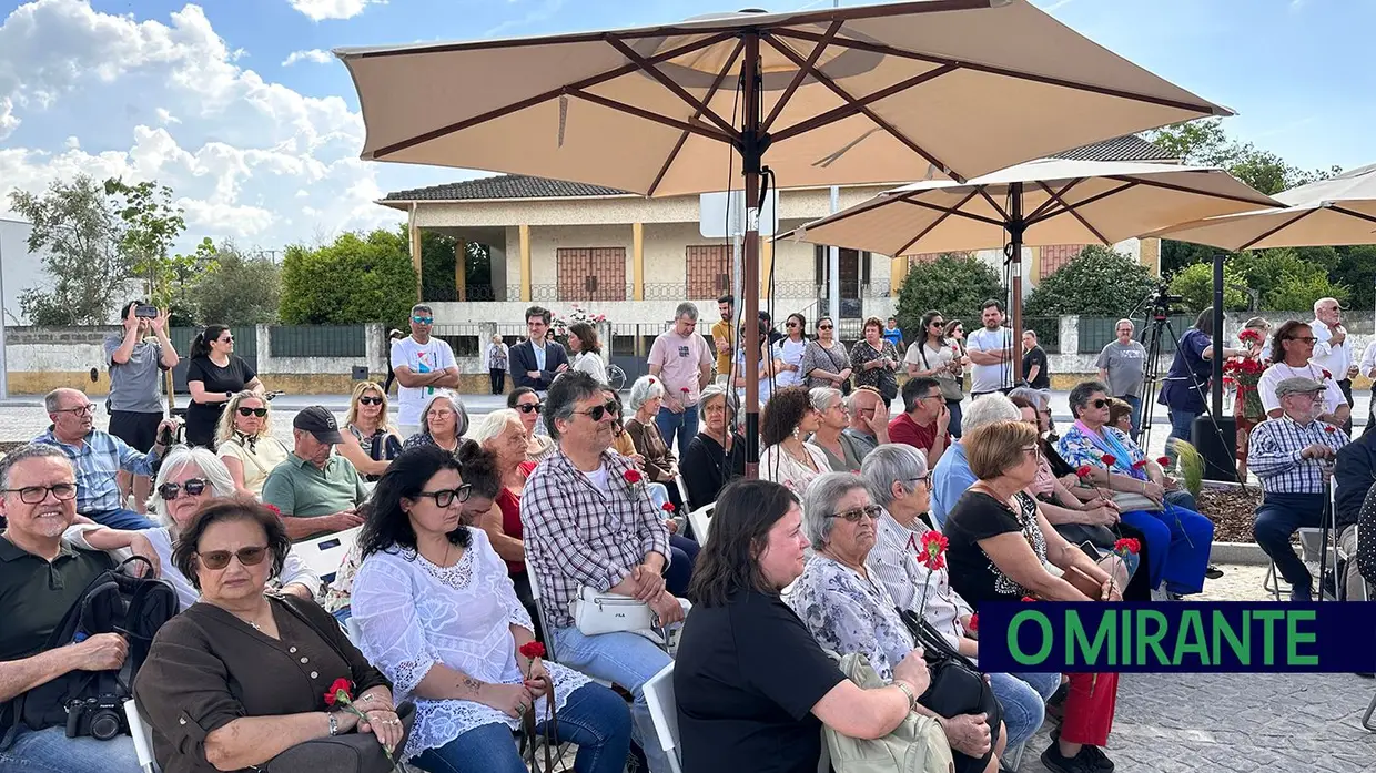 Comemorações do 25 de Abril em Abrantes com inauguração da Praça da Liberdade