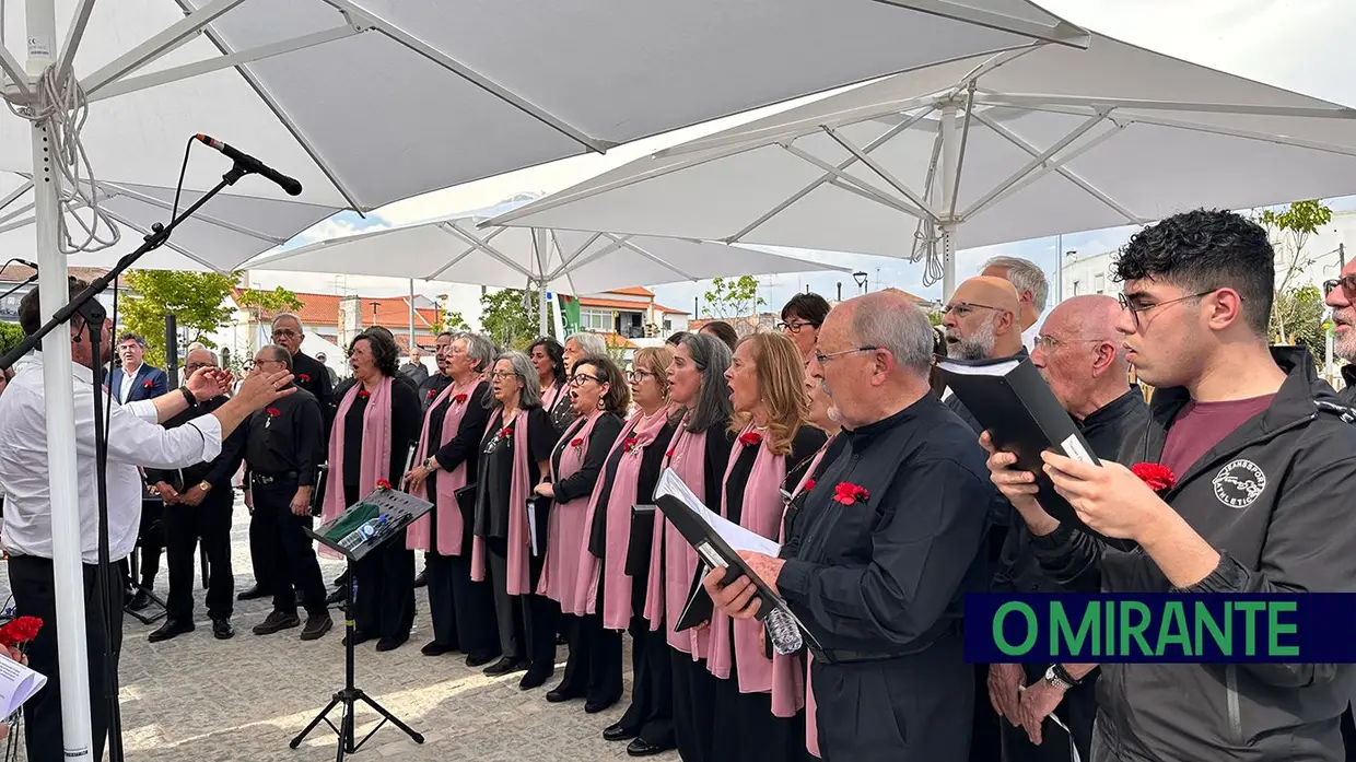 Comemorações do 25 de Abril em Abrantes com inauguração da Praça da Liberdade