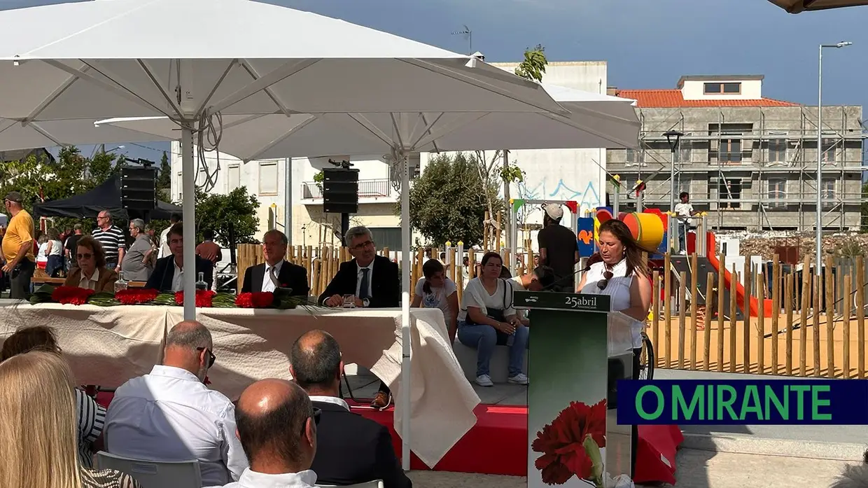 Comemorações do 25 de Abril em Abrantes com inauguração da Praça da Liberdade