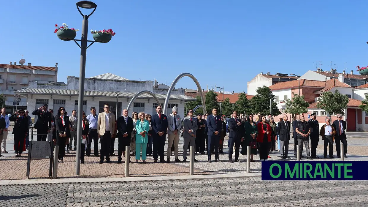 Entroncamento assinala 25 de Abril com apelos para agir no presente