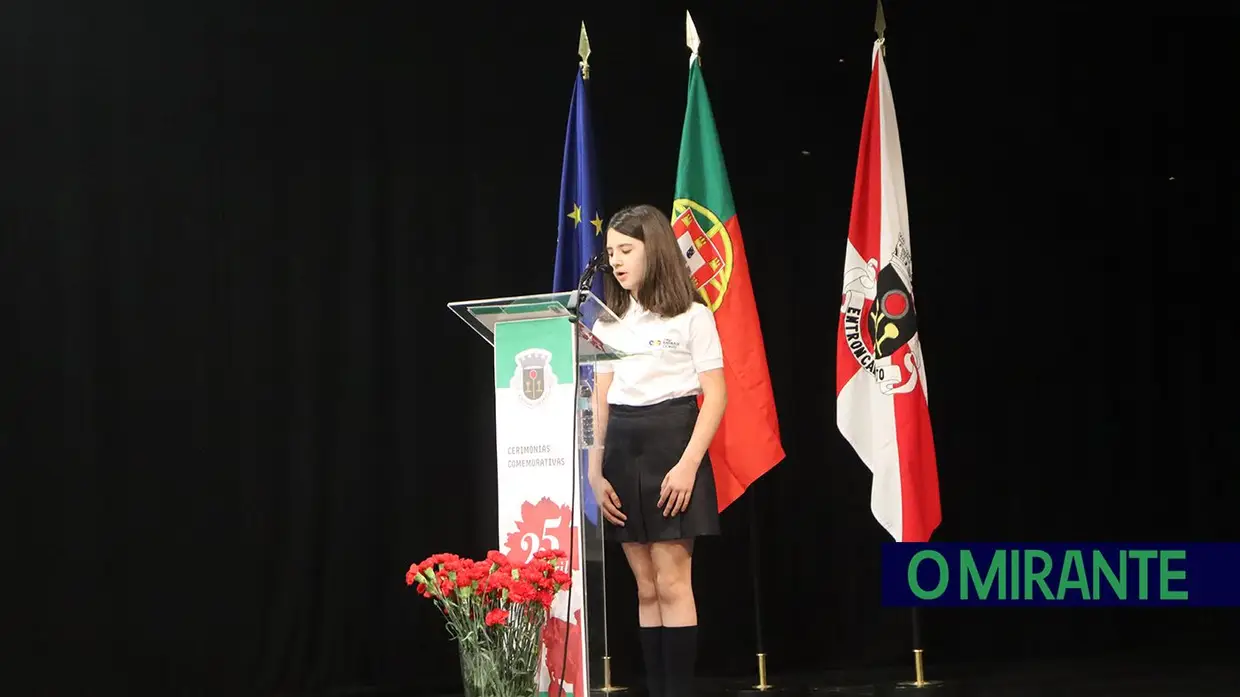 Entroncamento assinala 25 de Abril com apelos para agir no presente