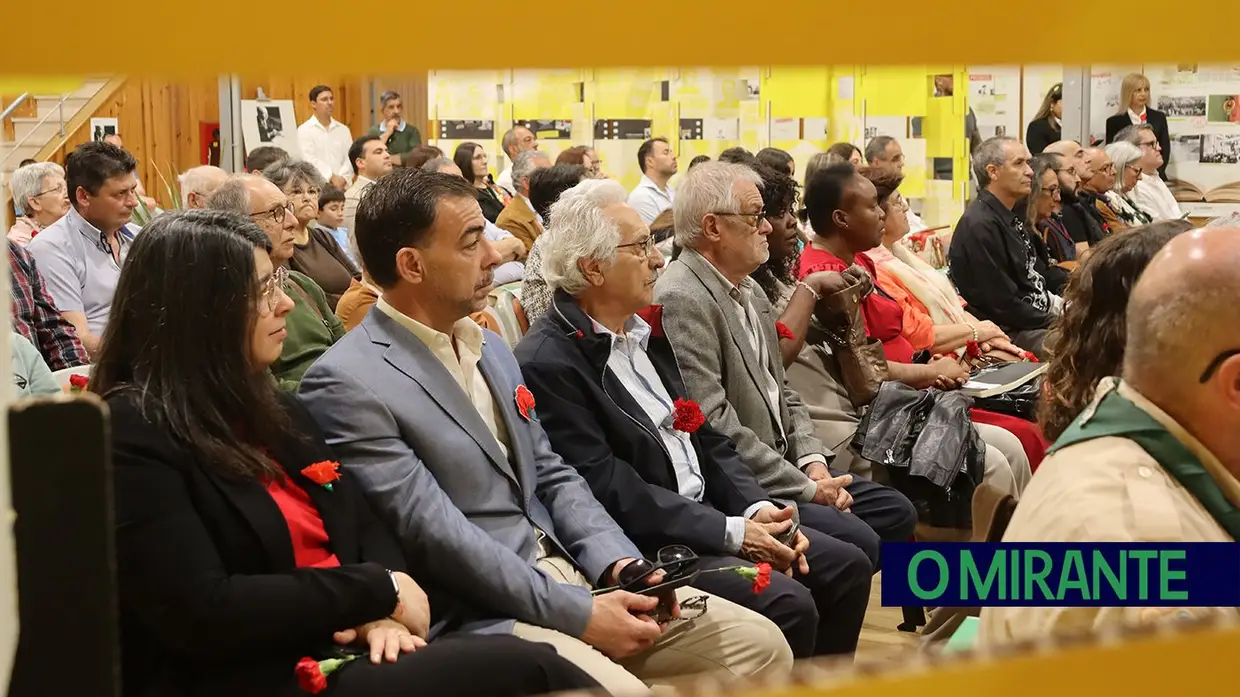 Entroncamento assinala 25 de Abril com apelos para agir no presente