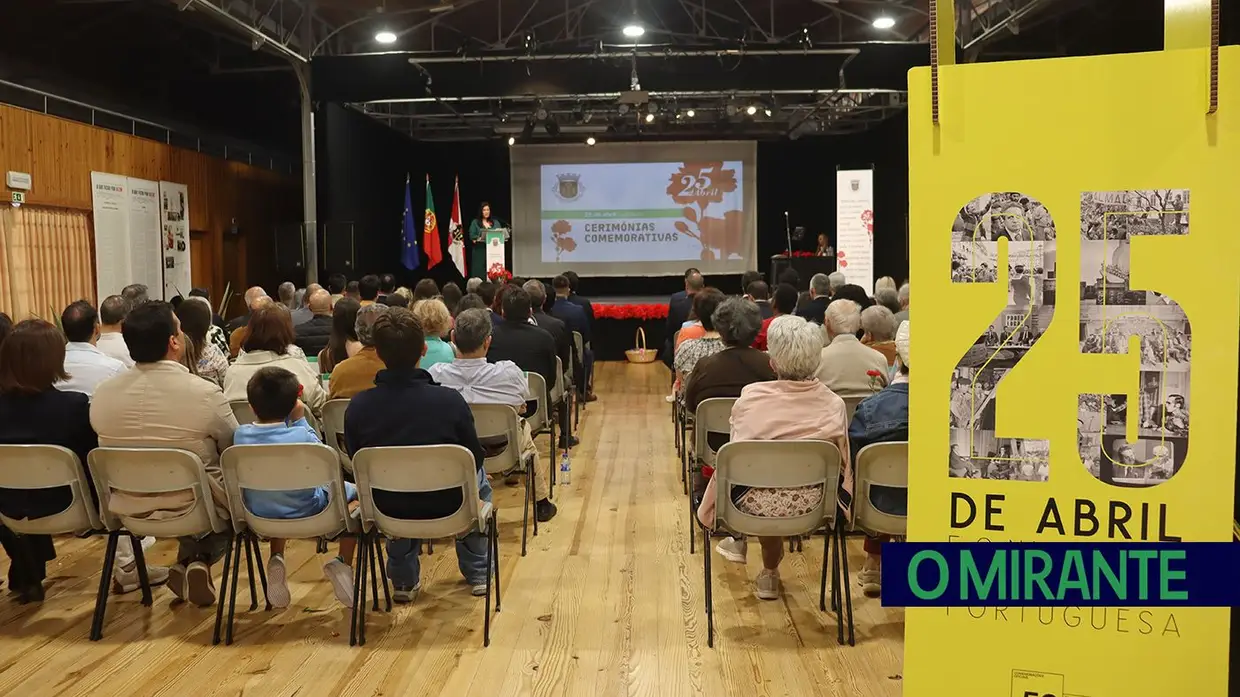 Entroncamento assinala 25 de Abril com apelos para agir no presente