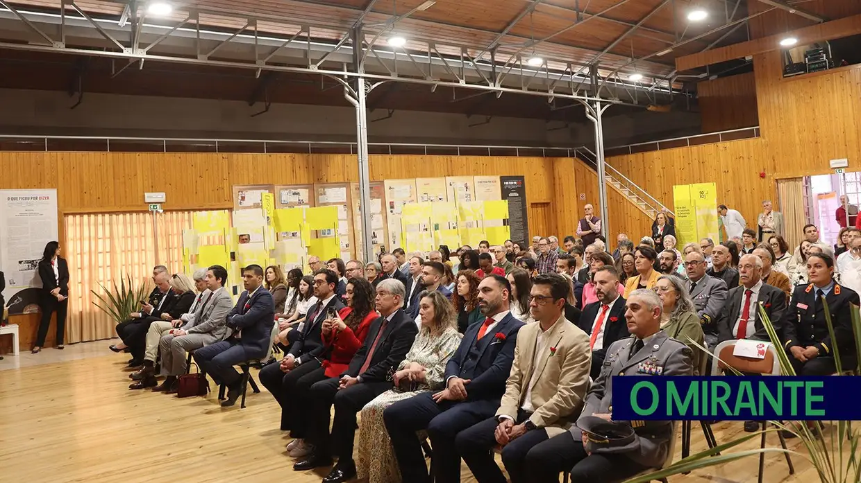 Entroncamento assinala 25 de Abril com apelos para agir no presente