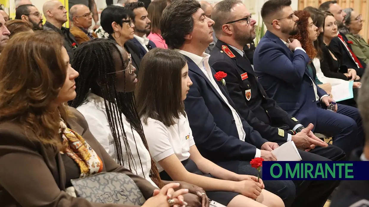 Entroncamento assinala 25 de Abril com apelos para agir no presente