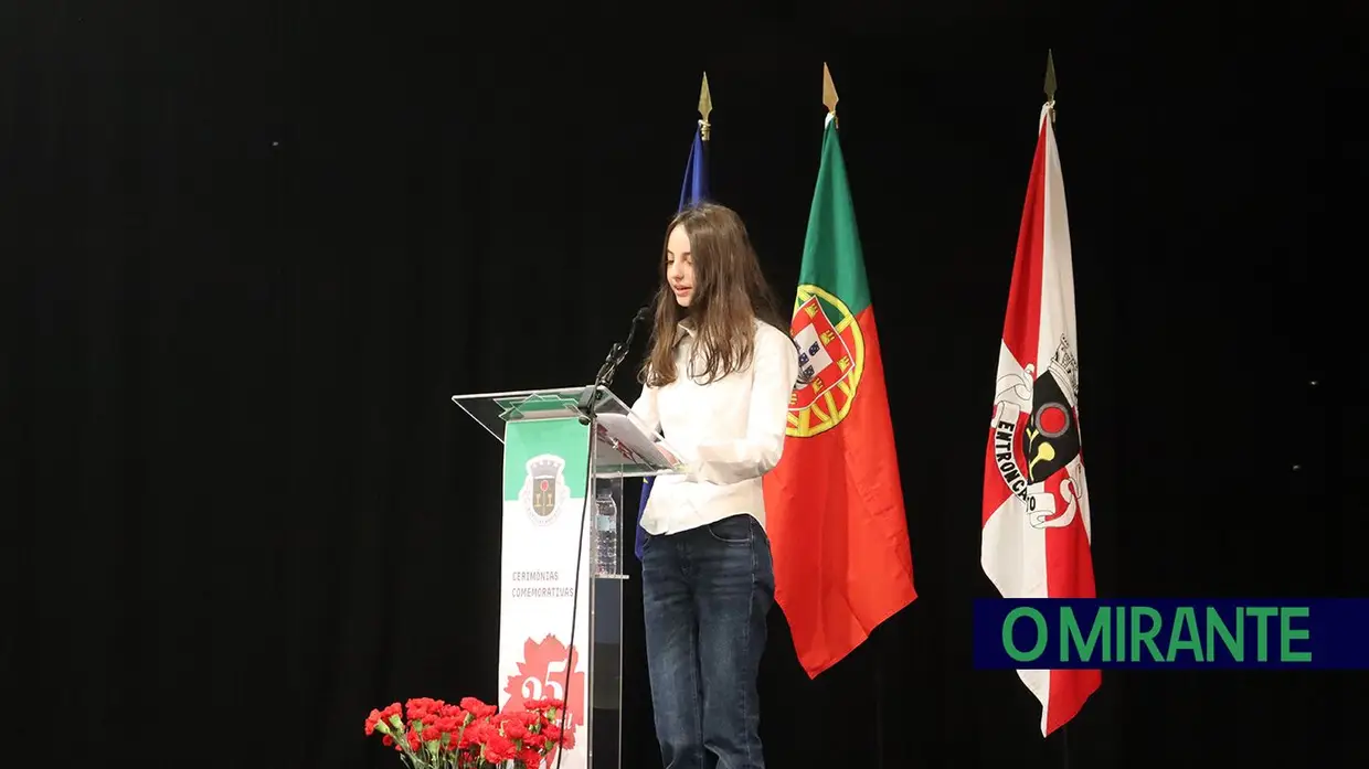 Entroncamento assinala 25 de Abril com apelos para agir no presente